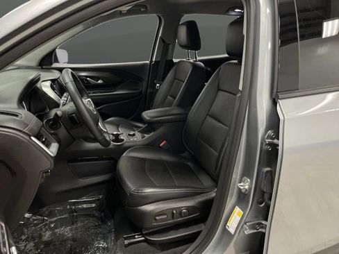 Used 2023 GMC Terrain SLT image 4