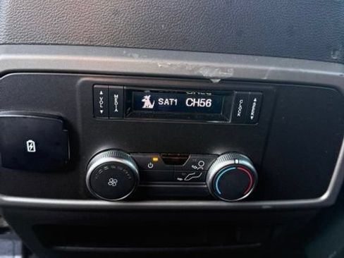 Used 2018 Ford Expedition XLT RWD image 18