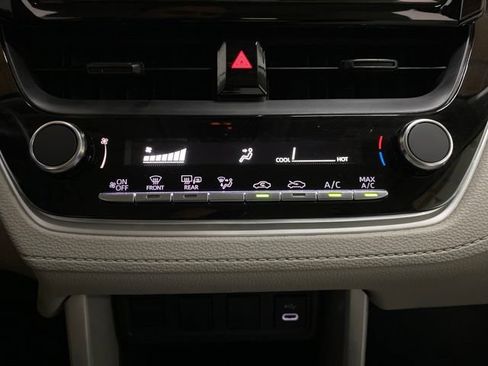 Used 2024 Toyota Corolla Cross L FWD image 45
