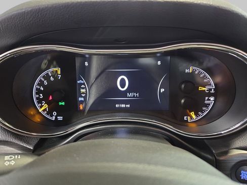 Used 2019 Jeep Grand Cherokee Limited w/ Luxury Group II image 23