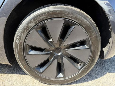 Used 2025 Tesla Model 3 Long Range RWD image 8