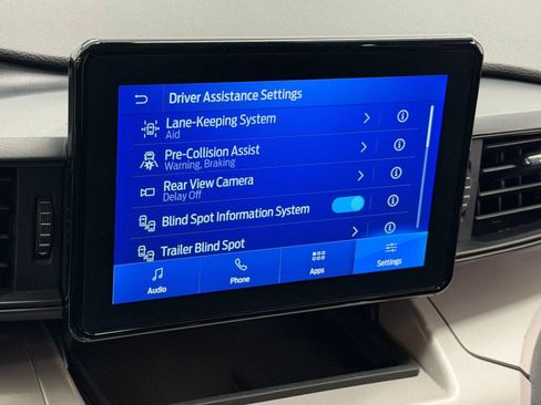 Used 2024 Ford Explorer XLT w/ Class IV Trailer Tow Package image 29