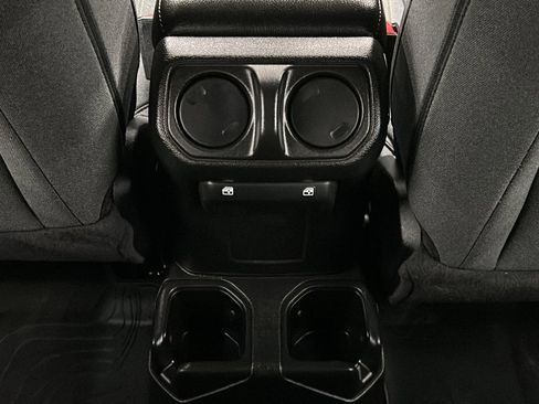 Used 2024 Jeep Gladiator Willys image 34