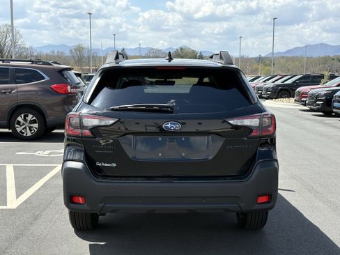 Used 2025 Subaru Outback Onyx Edition image 10