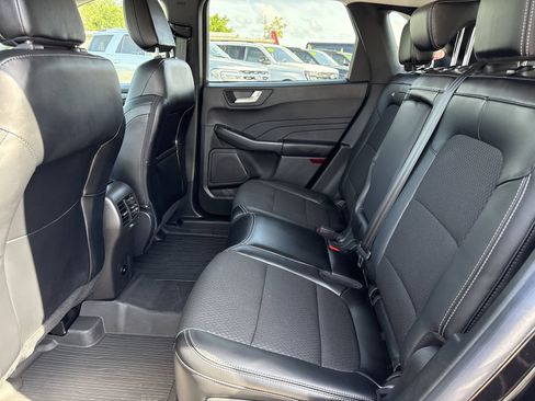 Certified 2025 Ford Escape SE FWD image 15