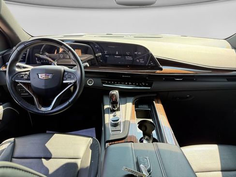 Used 2024 Cadillac Escalade ESV Premium Luxury AWD/4WD image 24