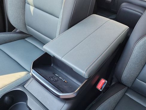 New 2026 GMC Terrain AT4 w/ Convenience Package III image 32