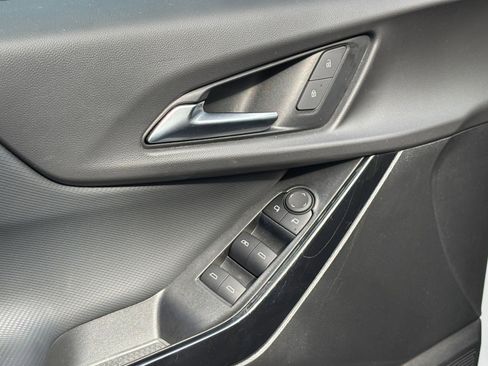 Used 2025 Chevrolet Equinox LT image 18