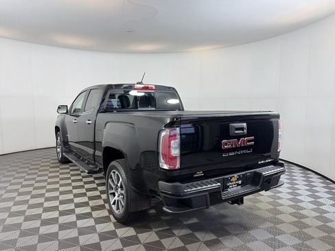 Used 2021 GMC Canyon Denali image 8