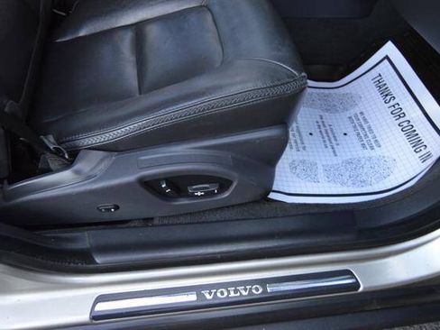 Used 2016 Volvo XC70 T5 Premier w/ Proximity Package FWD image 31