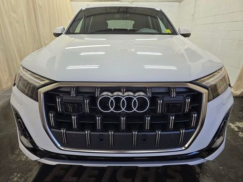 Certified 2025 Audi Q7 3.0T Premium w/ Convenience Package image 4
