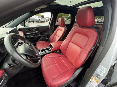 Certified 2025 Lincoln Corsair Reserve w/ Rear Removable Package Tray image 19