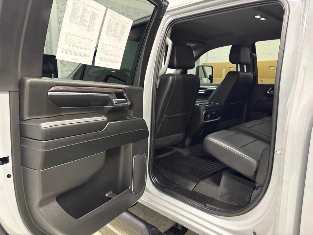 Used 2024 Chevrolet Silverado 3500 LTZ w/ LTZ Plus Package AWD/4WD image 32