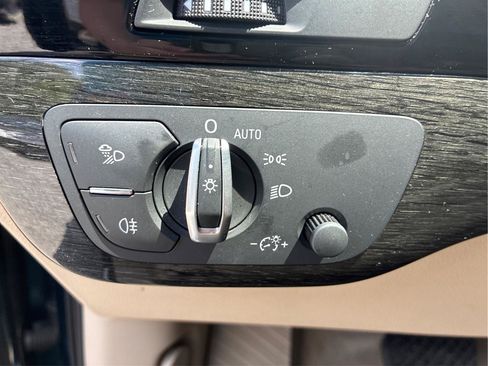 Used 2019 Audi Q7 3.0T Premium Plus w/ Premium Plus Package AWD/4WD image 23