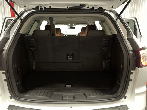 Used 2017 Chevrolet Traverse LT image 39