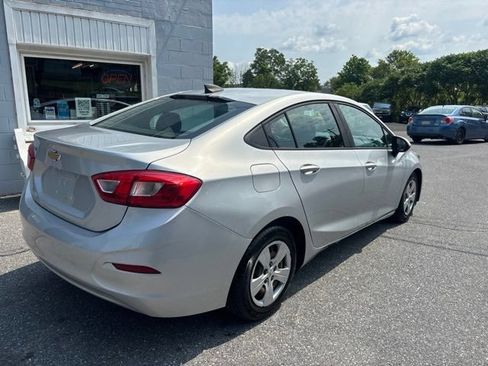 Used 2016 Chevrolet Cruze LS FWD image 5