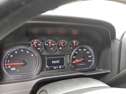 Used 2022 Chevrolet Silverado 2500 Custom w/ Custom Value Package RWD image 18