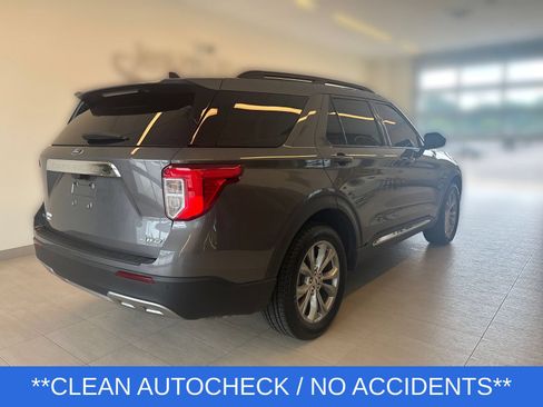 Used 2023 Ford Explorer XLT w/ Equipment Group 202A AWD/4WD image 3