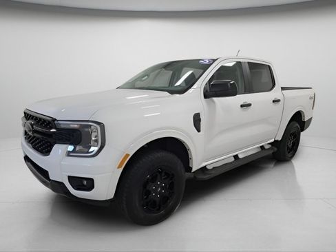 Used 2025 Ford Ranger XLT w/ Equipment Group 301A High AWD/4WD image 3