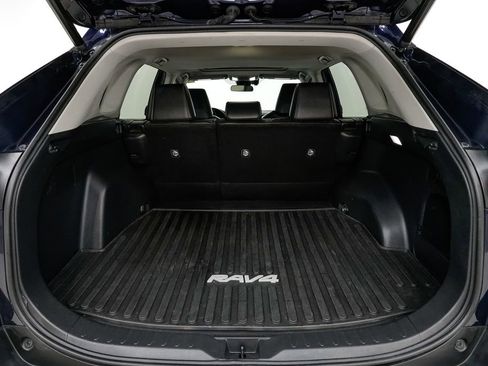 Used 2023 Toyota RAV4 XLE Premium image 33