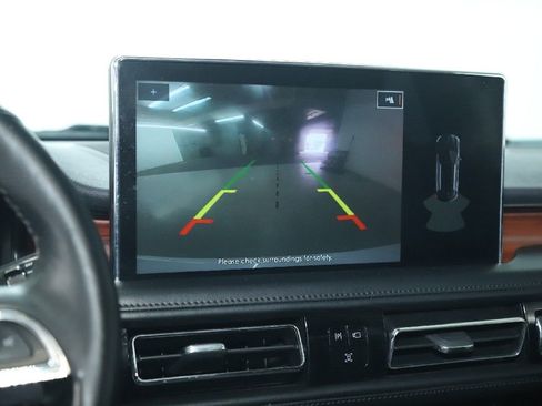 Certified 2023 Lincoln Nautilus Reserve image 30