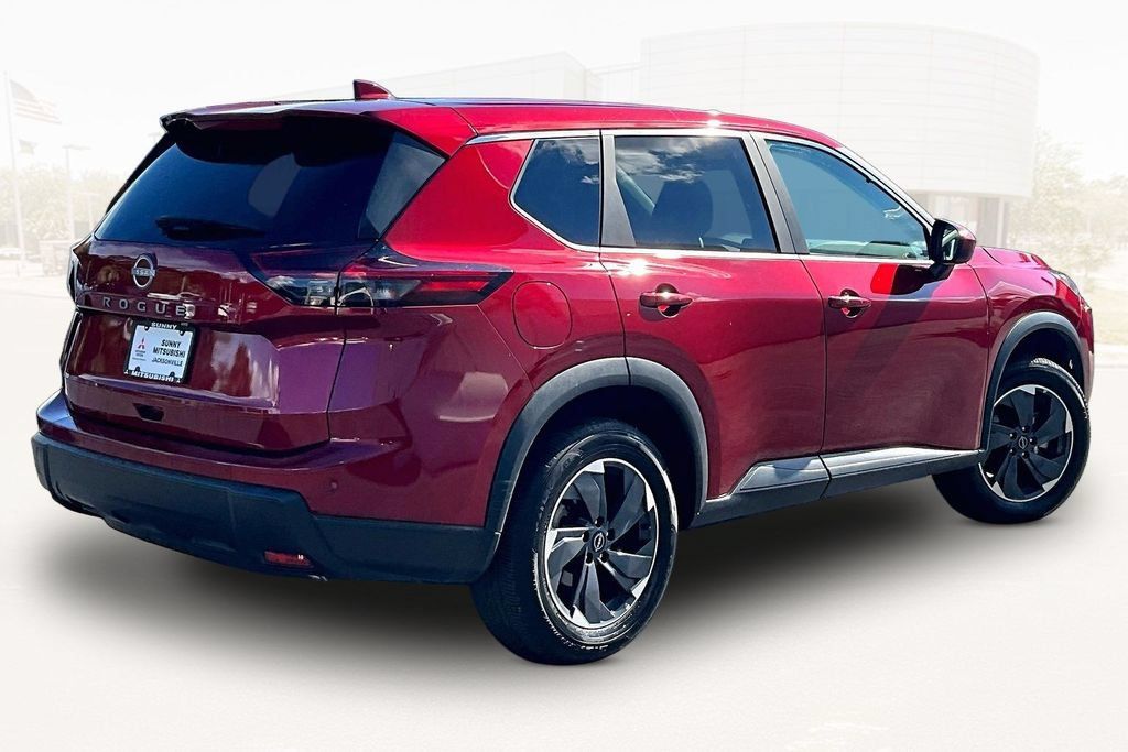 Used 2025 Nissan Rogue SV FWD image 6