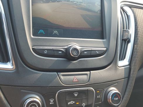 Used 2017 Chevrolet Malibu LT w/ Sport Package FWD image 28