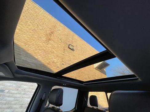 Used 2022 Ford F150 Lariat w/ Equipment Group 502A High image 25