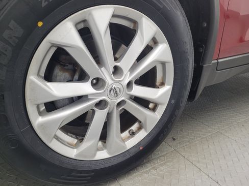 Used 2016 Nissan Rogue SV FWD image 31