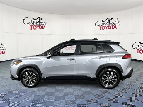 Used 2024 Toyota Corolla Cross SE w/ Moonroof Package image 4