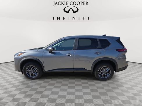 Used 2026 Nissan Rogue SV AWD/4WD image 8
