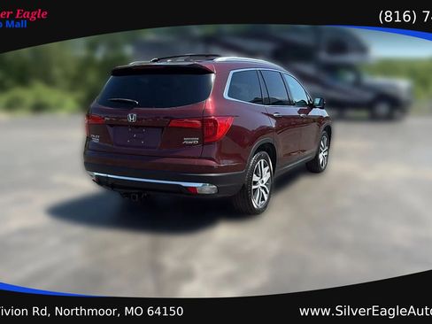 Used 2018 Honda Pilot Touring image 5