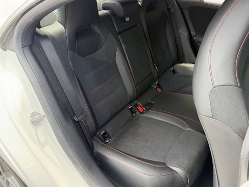 Used 2022 Mercedes-Benz CLA 250 4MATIC image 40