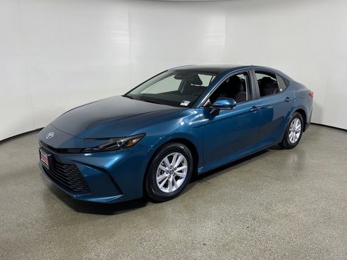 Certified 2025 Toyota Camry LE FWD image 7
