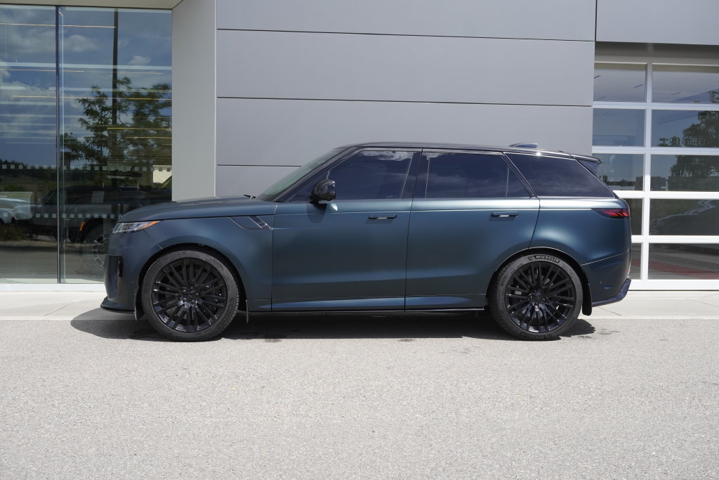 New 2026 Land Rover Range Rover Sport SV AWD/4WD image 8
