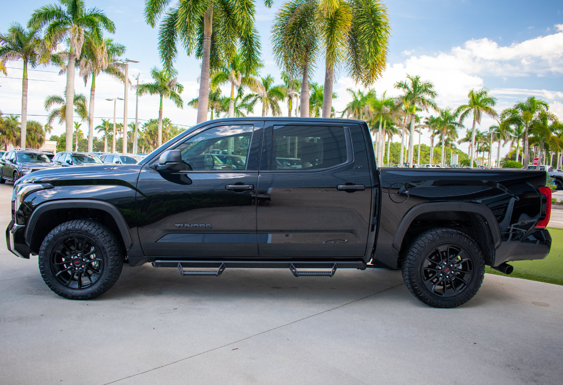 Used 2025 Toyota Tundra SR5 AWD/4WD image 7