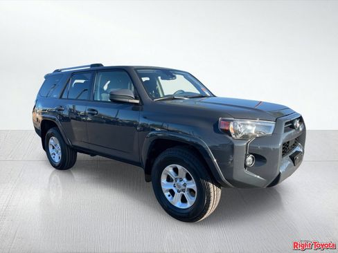 Certified 2024 Toyota 4Runner SR5 AWD/4WD image 9