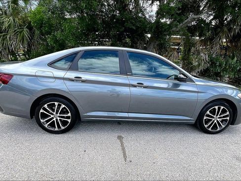 Certified 2024 Volkswagen Jetta Sport FWD image 4