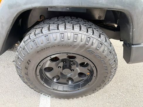 Used 2014 Jeep Wrangler Sport w/ Trailer Tow Group AWD/4WD image 27