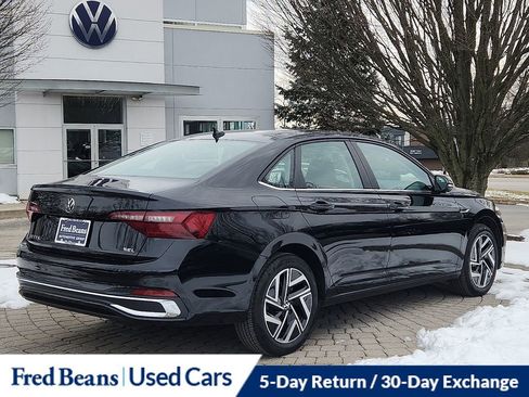 Certified 2024 Volkswagen Jetta SEL image 6