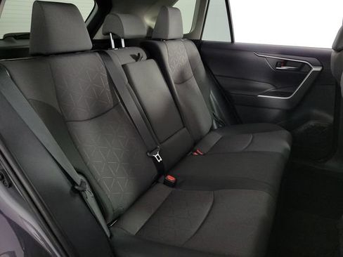 Used 2025 Toyota RAV4 XLE AWD/4WD image 14