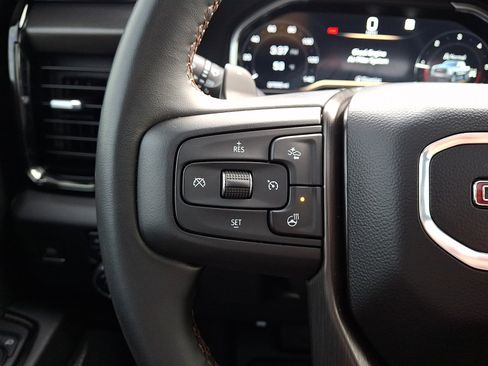 Used 2023 GMC Sierra 1500 AT4 w/ Technology Package image 23