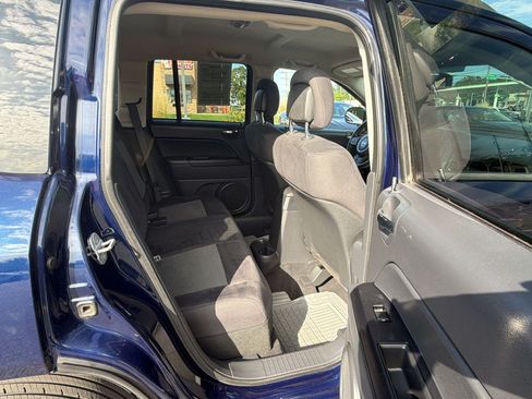 Used 2012 Jeep Compass Latitude FWD image 23