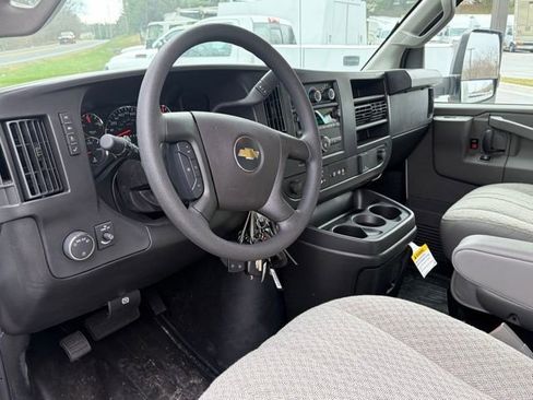 New 2026 Chevrolet Express 4500 Extended w/ Power Convenience Package RWD image 27