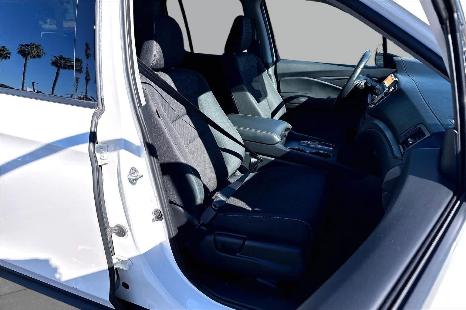 Used 2025 Honda Ridgeline Sport+ image 8