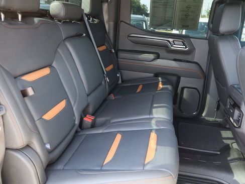Used 2024 GMC Sierra 1500 AT4 w/ Technology Package AWD/4WD image 27
