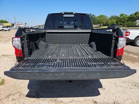 Used 2019 Nissan Titan SL w/ Midnight Edition AWD/4WD image 15