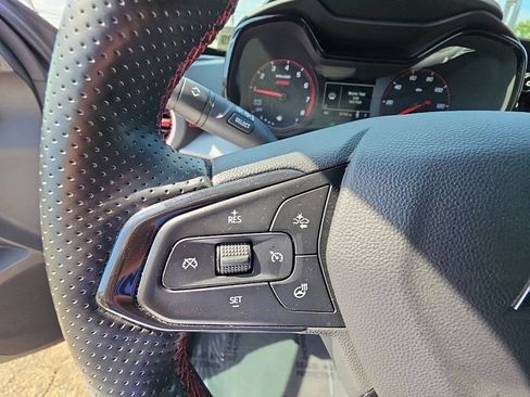 Used 2024 Chevrolet Trax RS FWD image 10