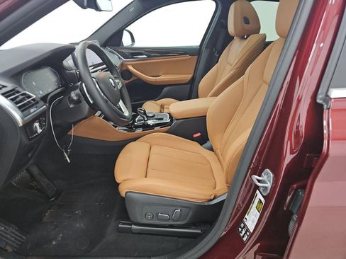 Certified 2025 BMW X4 xDrive30i image 7