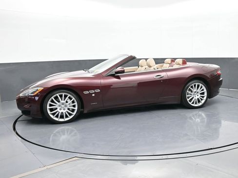 Used 2015 Maserati GranTurismo Convertible image 2